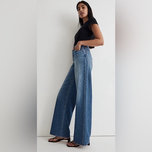Madewell Superwide-Leg Jeans In Fannin Wash - Picture 4 of 11